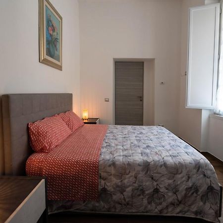 Dimora Francesca Appartement Salerno Buitenkant foto