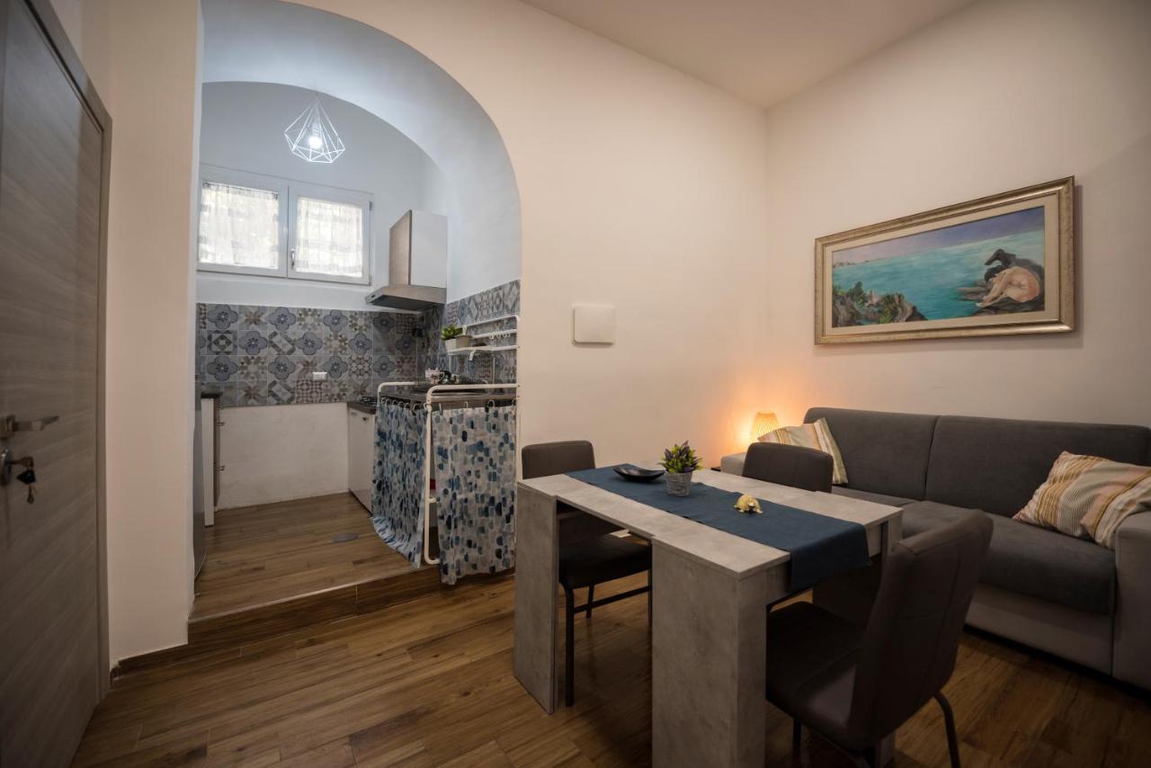 Dimora Francesca Appartement Salerno Buitenkant foto