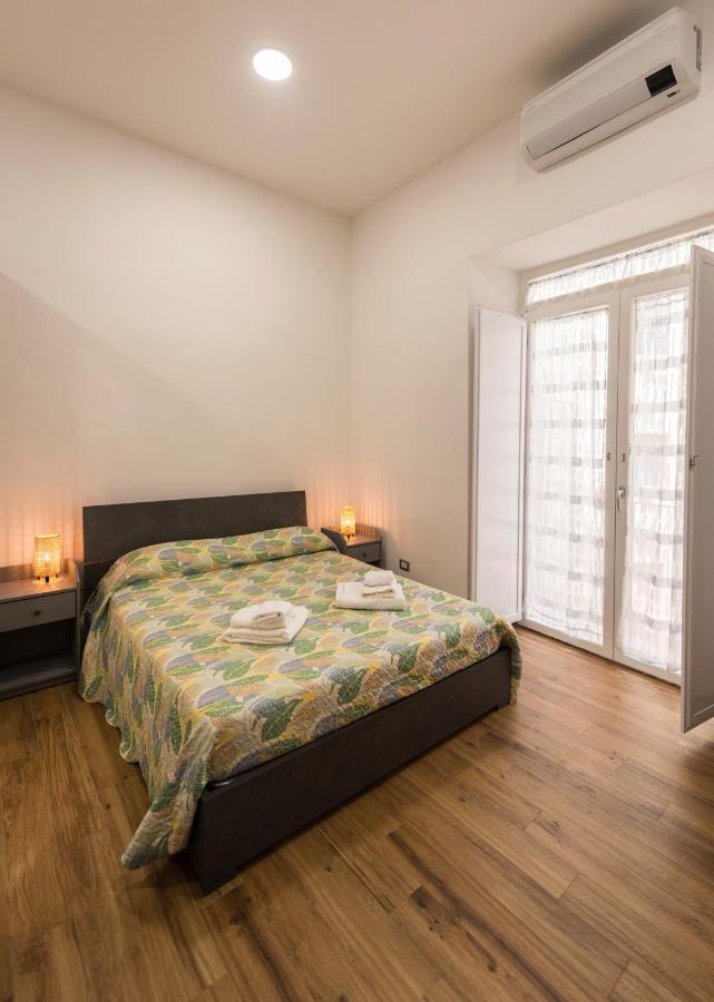 Dimora Francesca Appartement Salerno Buitenkant foto