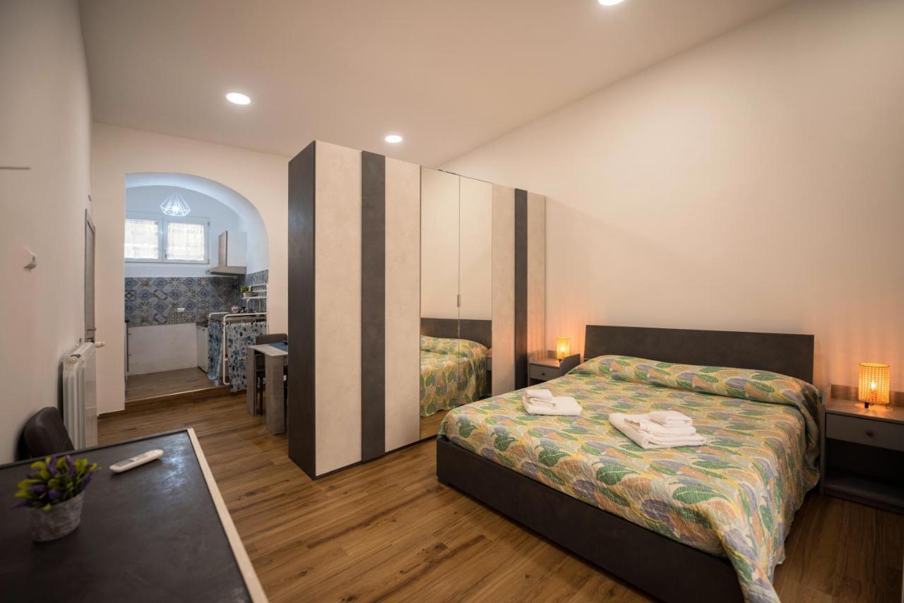 Dimora Francesca Appartement Salerno Buitenkant foto